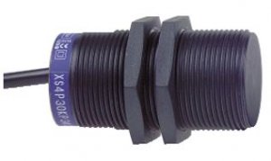 Sensor inductivo de proximidad M30x1.5, distancia de detección de 15mm SCHNEIDER ELECTRIC